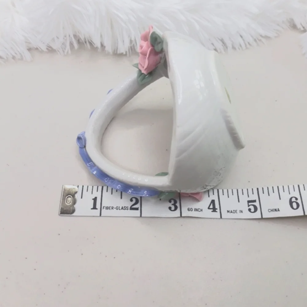 Trinket ceramic heart box & ceramic basket floral